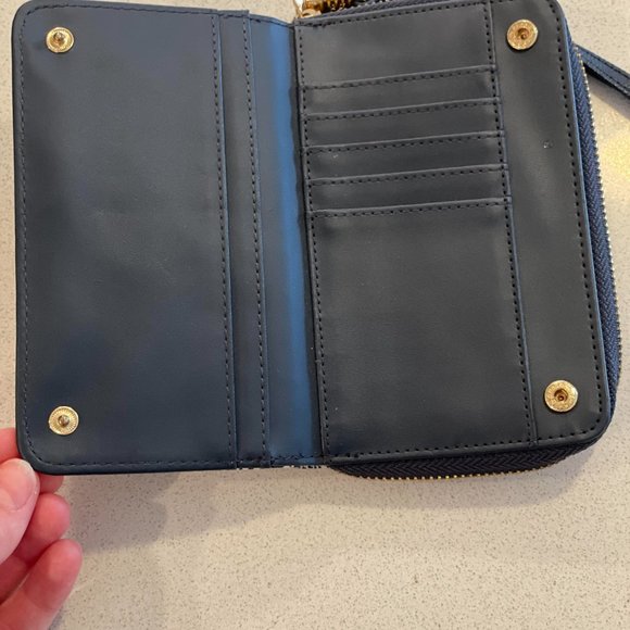 C. Wonder Wallet - Picture 3 of 3